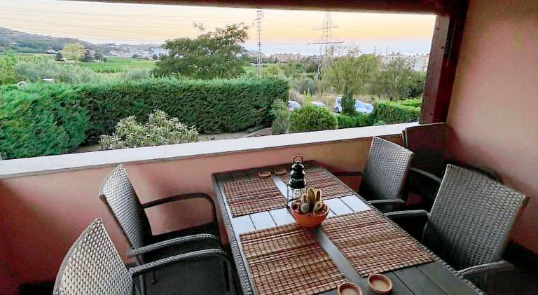 Holiday apartment with yard & terrace | Perfect for remote work in Izola