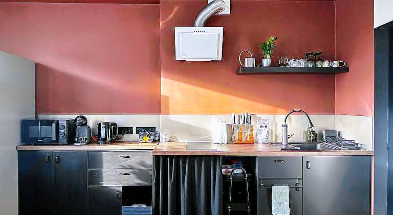 Stylish design apartment next to Central Station — photo 5