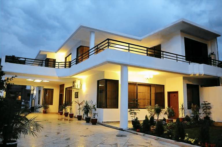 House  F-7/1