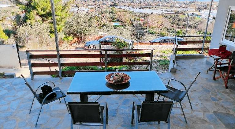 Vacation home with patio & garden in Marathon