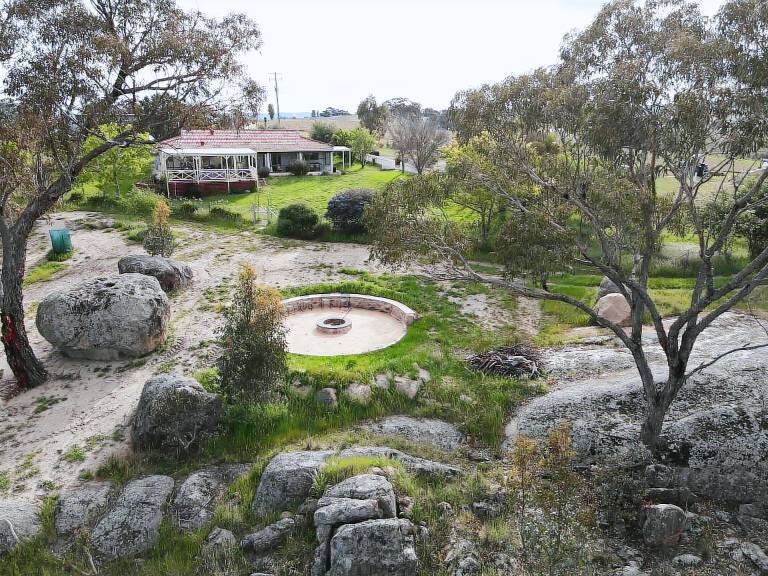 House The Rocks