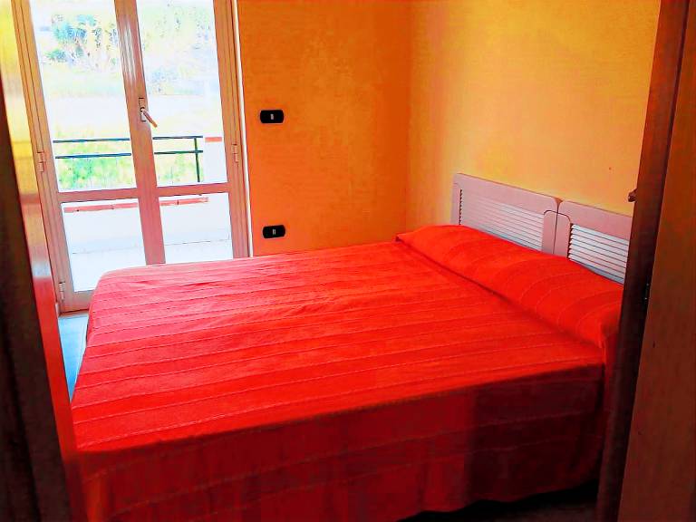 Rental apartment with barbecue & yard — photo 2