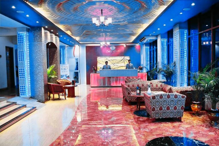 Hotel Lake Castle in Dhaka