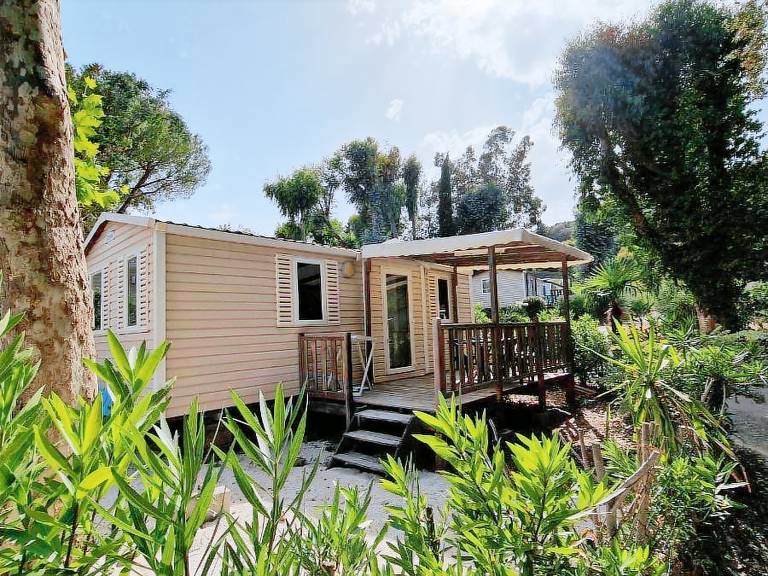 Child-friendly mobile home with patio, heated pool & barbeque | Pets are welcome — photo 5
