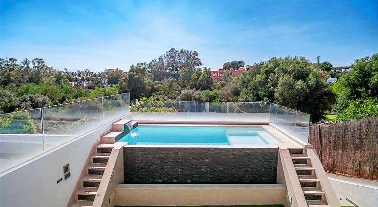 Villa with garden, barbecue & terrace in Marbella