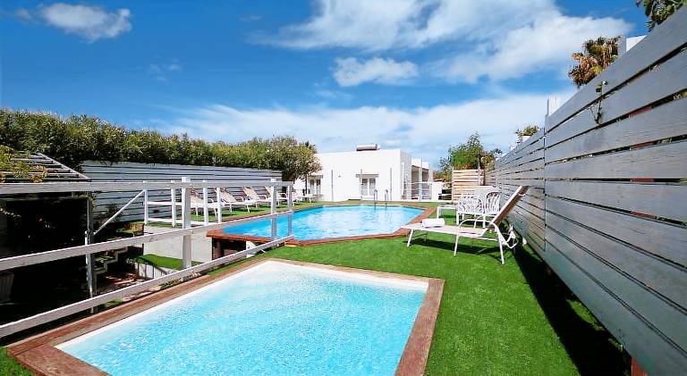 Beautiful villa with jacuzzi & pool | Next to the beach | Pets are welcome in San Vito Lo Capo