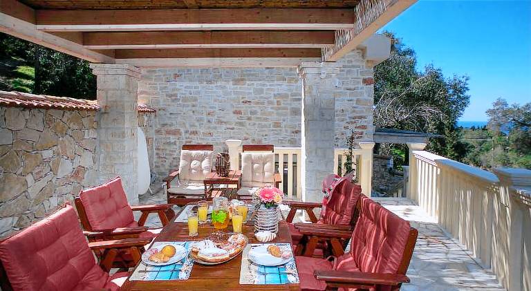 Villa with hot tub — photo 4