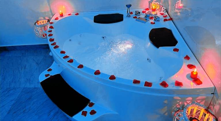 Holiday apartment with jacuzzi & private pool | Pet-friendly — photo 4
