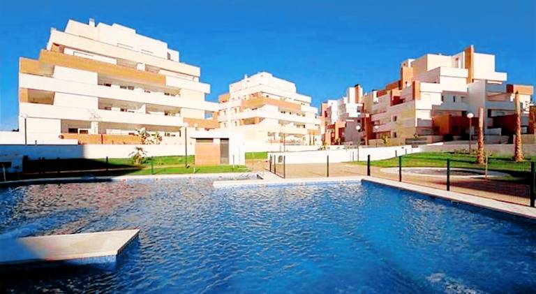 Fully equipped nice apartment with patio, garden & private pool | Close to the beach | Pet-friendly in Roquetas de Mar