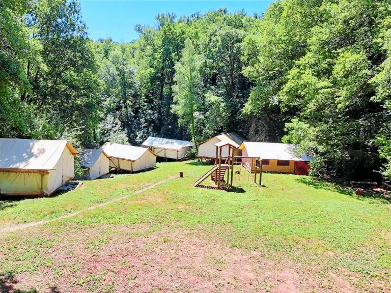Tent with heated pool — photo 4