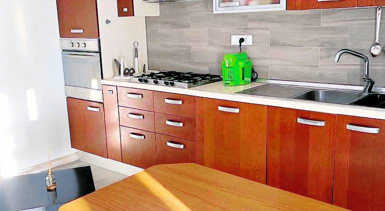 Beautiful holiday apartment with pool, barbeque & yard | Beach nearby | Pet-friendly — photo 5