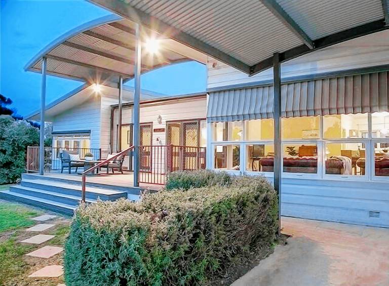 House Corowa