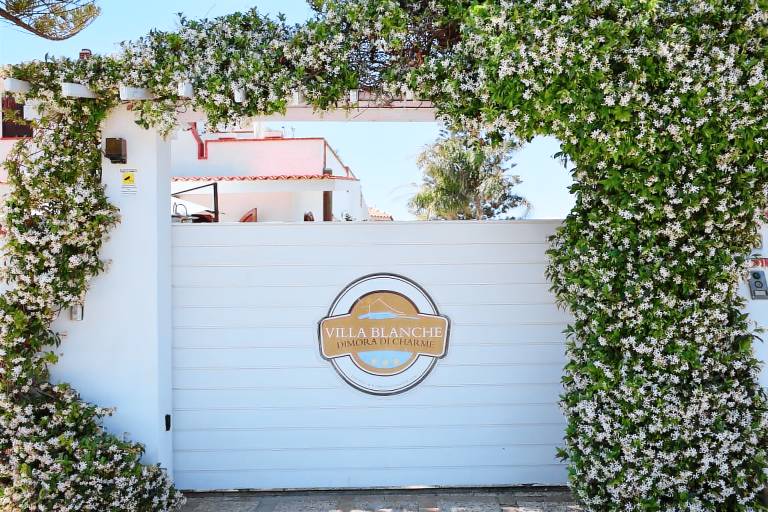 Villa Blanche Holidays in Marsala