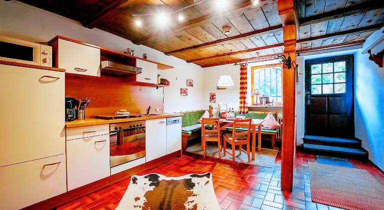 House with grill, terrace & yard — photo 5