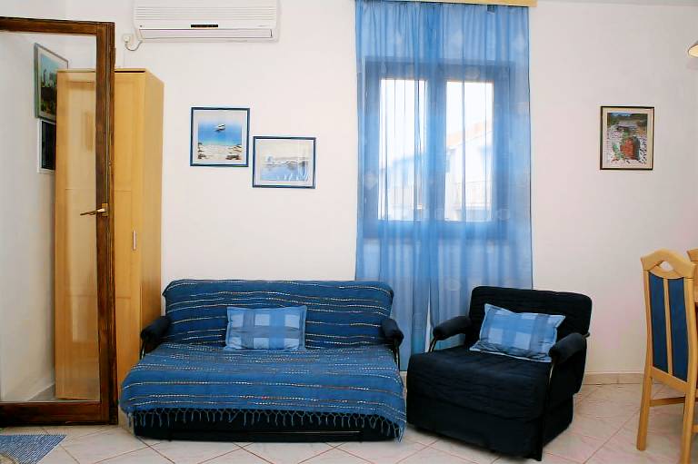 Two bedroom apartment with terrace and sea view Mirca, Brač (A-2902-b) — photo 3