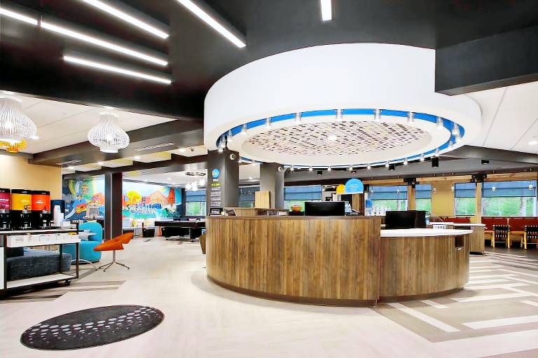 Tru by Hilton Meridian — photo 3