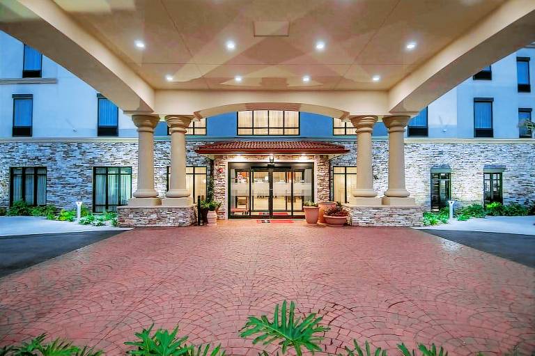 Hampton Inn & Suites Pensacola I 10 Pine Forest Road