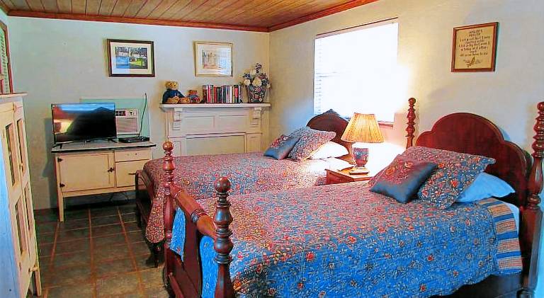 The Yearling Cabins — photo 2