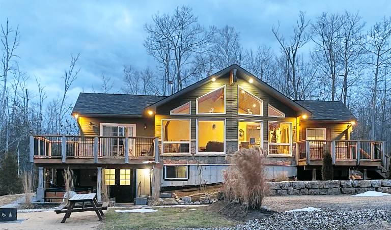 Cabin Red Bay