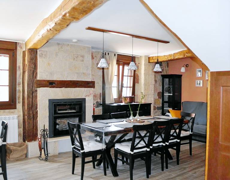 Country House 'La Genciana Chica' with Mountain View and Wi-Fi in Burgos