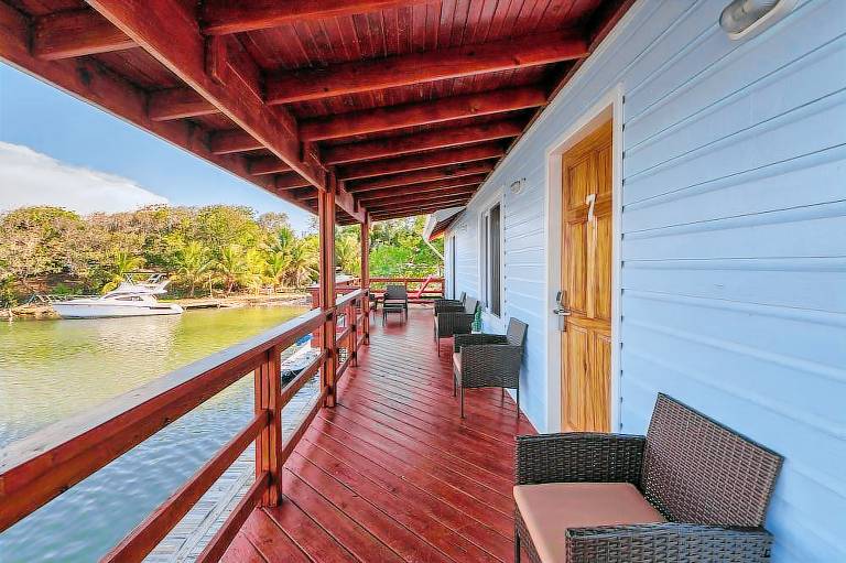Roatan Yacht Club — photo 3