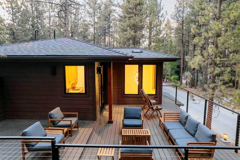 Family-oriented vacation home with private pool & terrace | Ski nearby | Pets allowed — photo 4