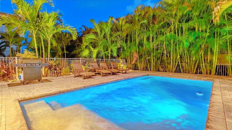 Casa Stolida Pet Friendly Ping Pong Table, Private Heated Pool, Steps to Beach! — photo 4