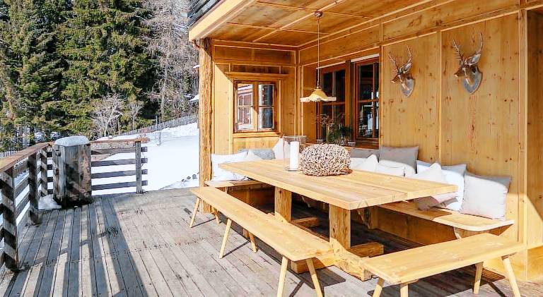Chalet with sauna, yard & patio — photo 3