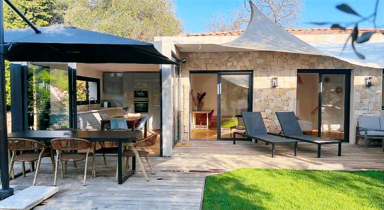 Vacation home with hot tub | Pets allowed in Valbonne