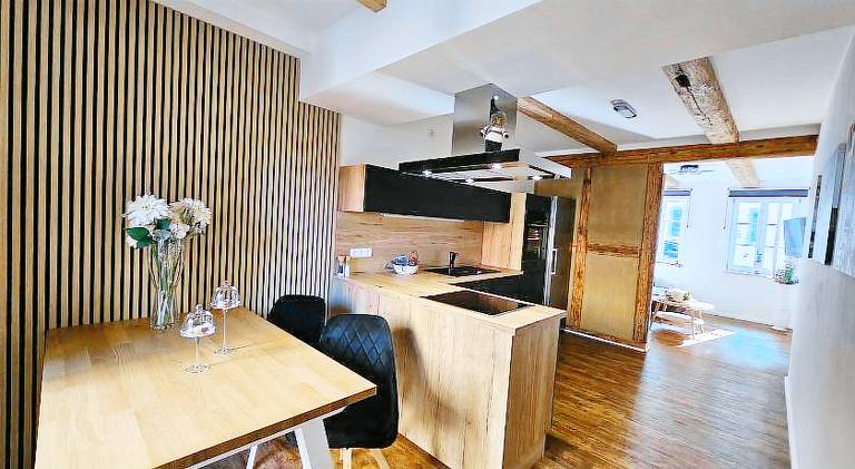Apartment with patio — photo 4