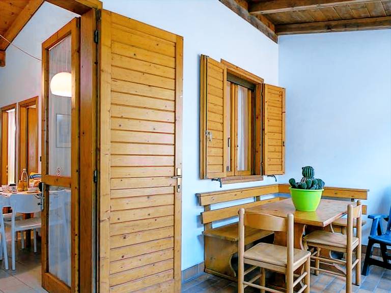 Children-friendly house with terrace & pool | Pets are welcome — photo 4