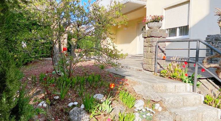 Rental apartment with garden & terrace | Good for workation in Levico Terme
