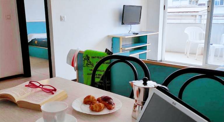 Family-oriented serviced apartment with terrace | Beach nearby | Suitable for remote work | Dogs allowed — photo 4