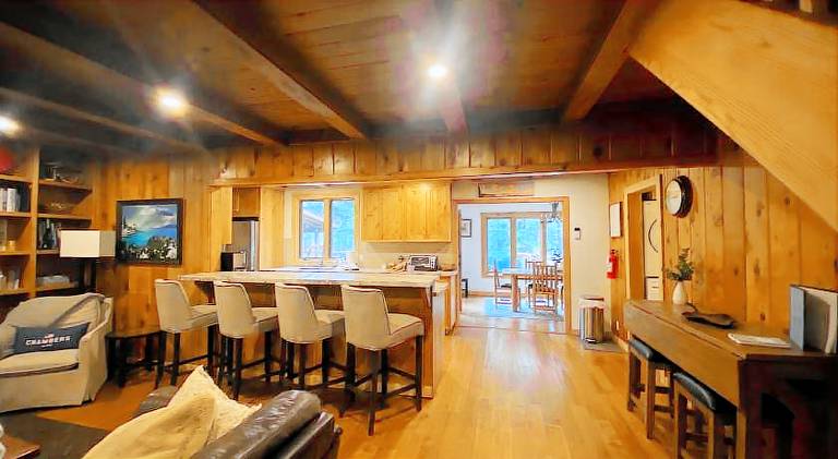 Charming vacation home with jacuzzi | Pets allowed in South Lake Tahoe, CA