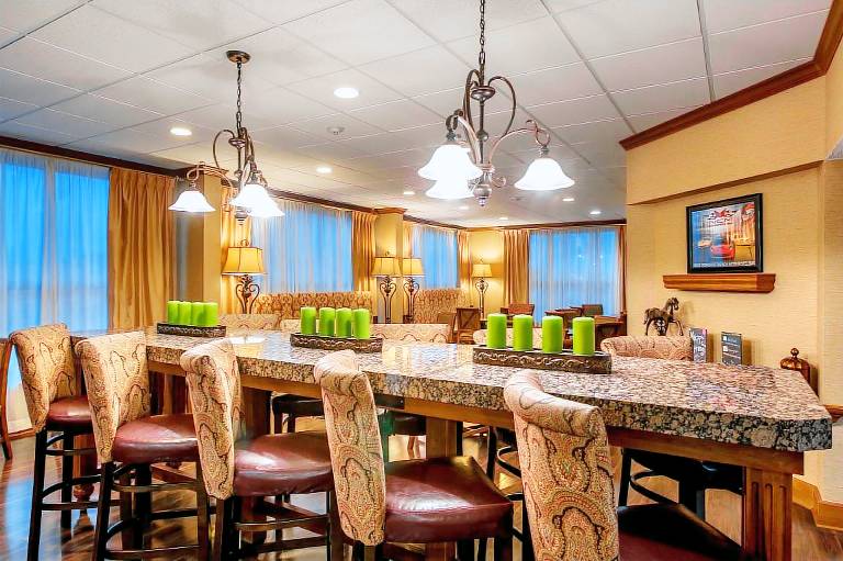 Hampton Inn Bowling Green — photo 2