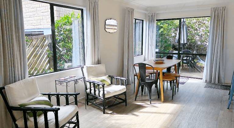 House | Beach nearby | Pets allowed — photo 2