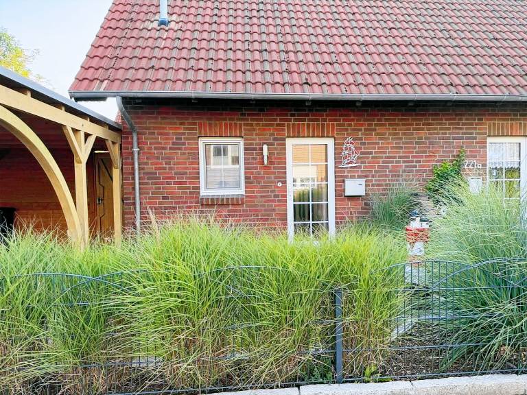House with patio in Wangerland