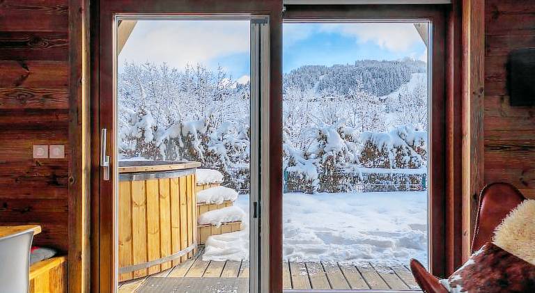 Holiday apartment with jacuzzi — photo 3