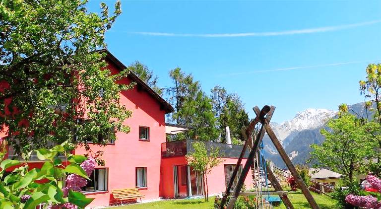 Big apartment | Dogs allowed in Scuol