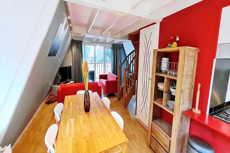 Chalet with pool — photo 4