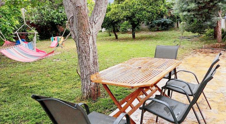Vacation home with 3 rooms for 10 persons in Eretria