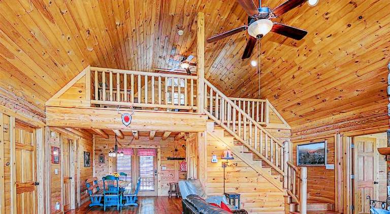 Pleasant vacation home with jacuzzi | Pets are welcome — photo 5