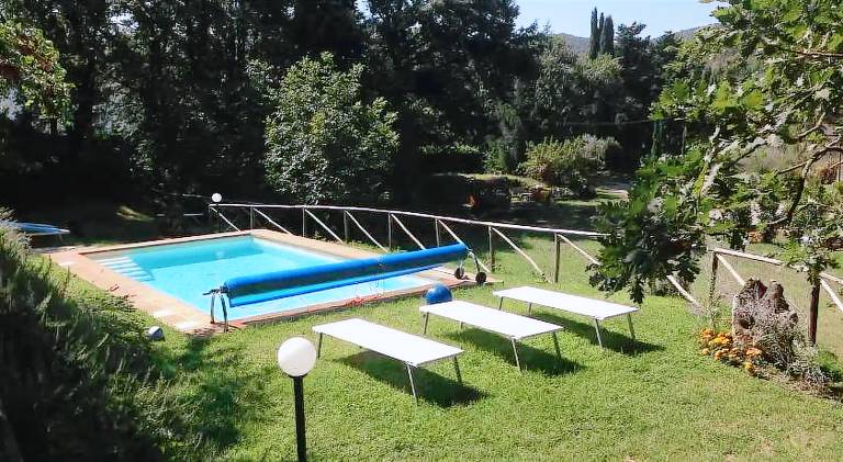 Vacation home with private pool & patio — photo 4