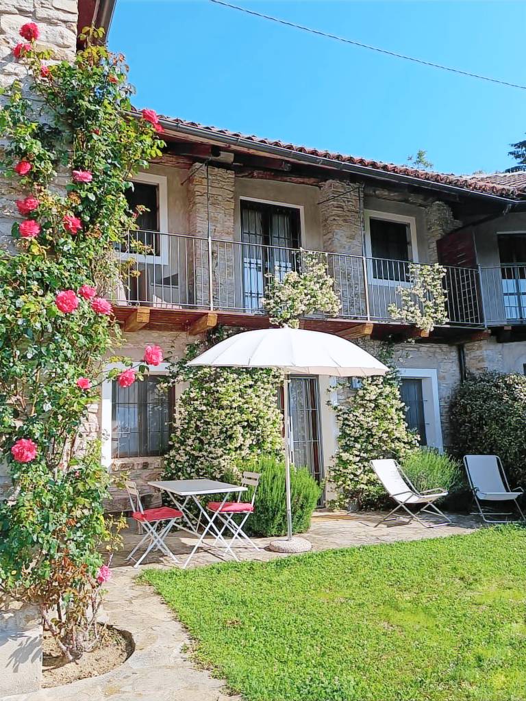 Cottage Marsaglia