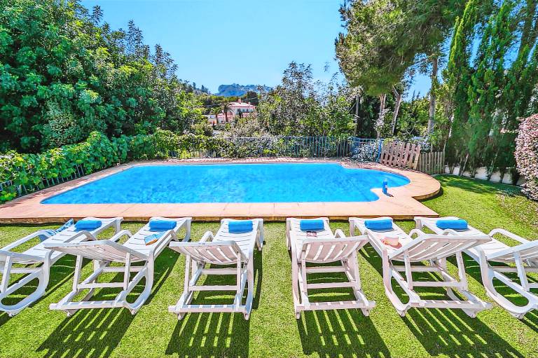 Fully equipped lovely villa with private pool, yard & terrace | Pets allowed — photo 2