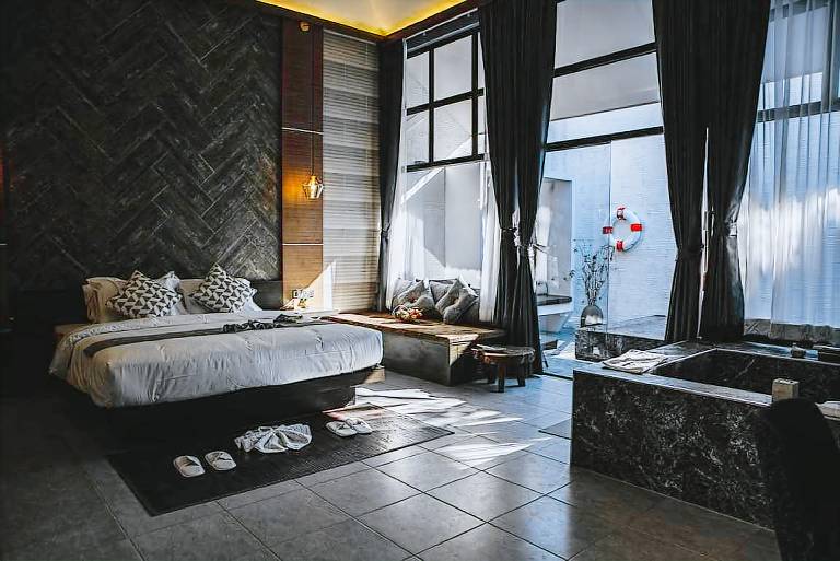Resort Old City