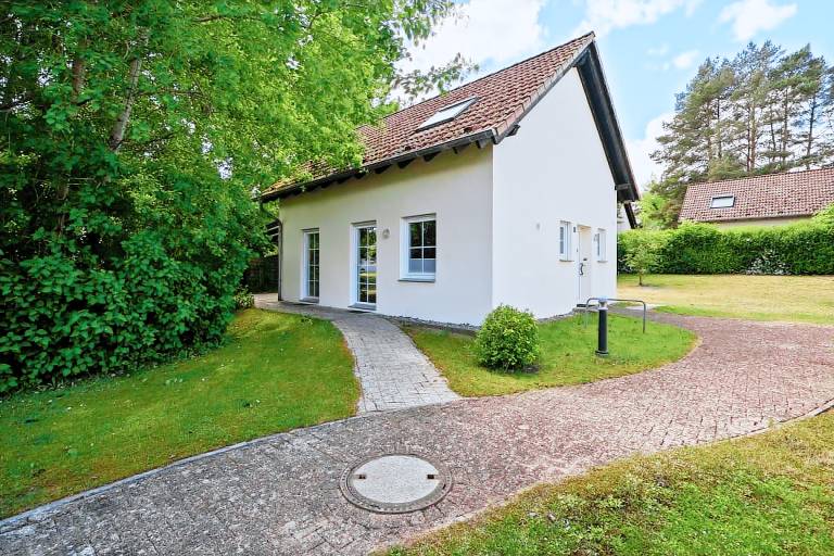 Geräumiges Ferienhaus Zander mit Garten und Nähe zum See in Fünfseen in Plau am See