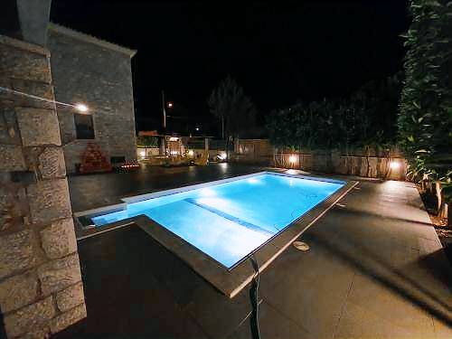 uka  Salamis Island