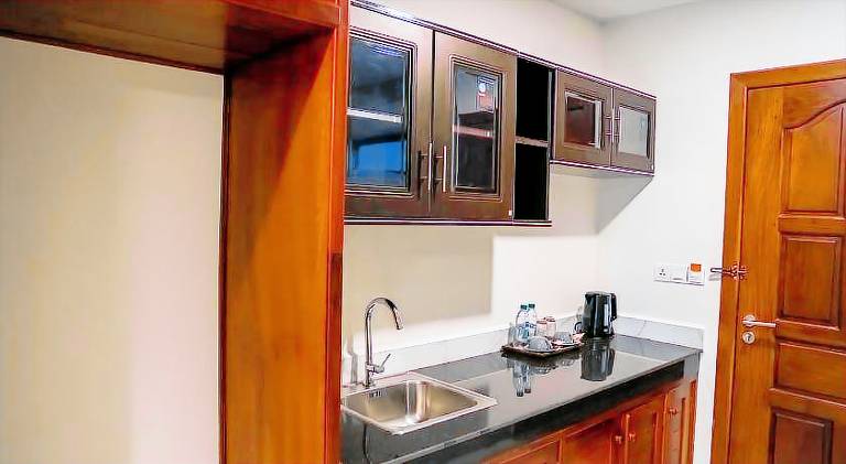 Serviced apartment with yard & patio | Near Pub Street — photo 4