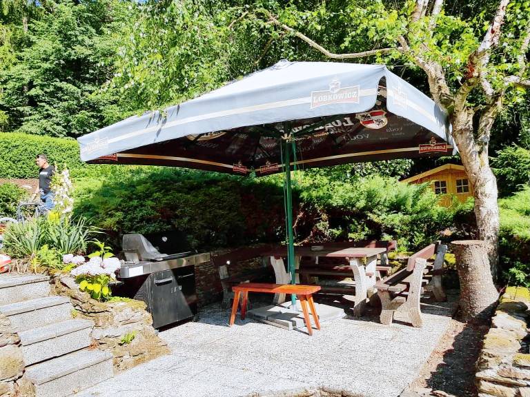 Vacation home with barbecue & yard — photo 3